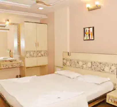 HOTEL SAI SURAJ PALACE | DOUBLE BED NON A/C